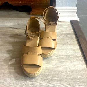 Nude espadrille wedge worn twice size 5.5